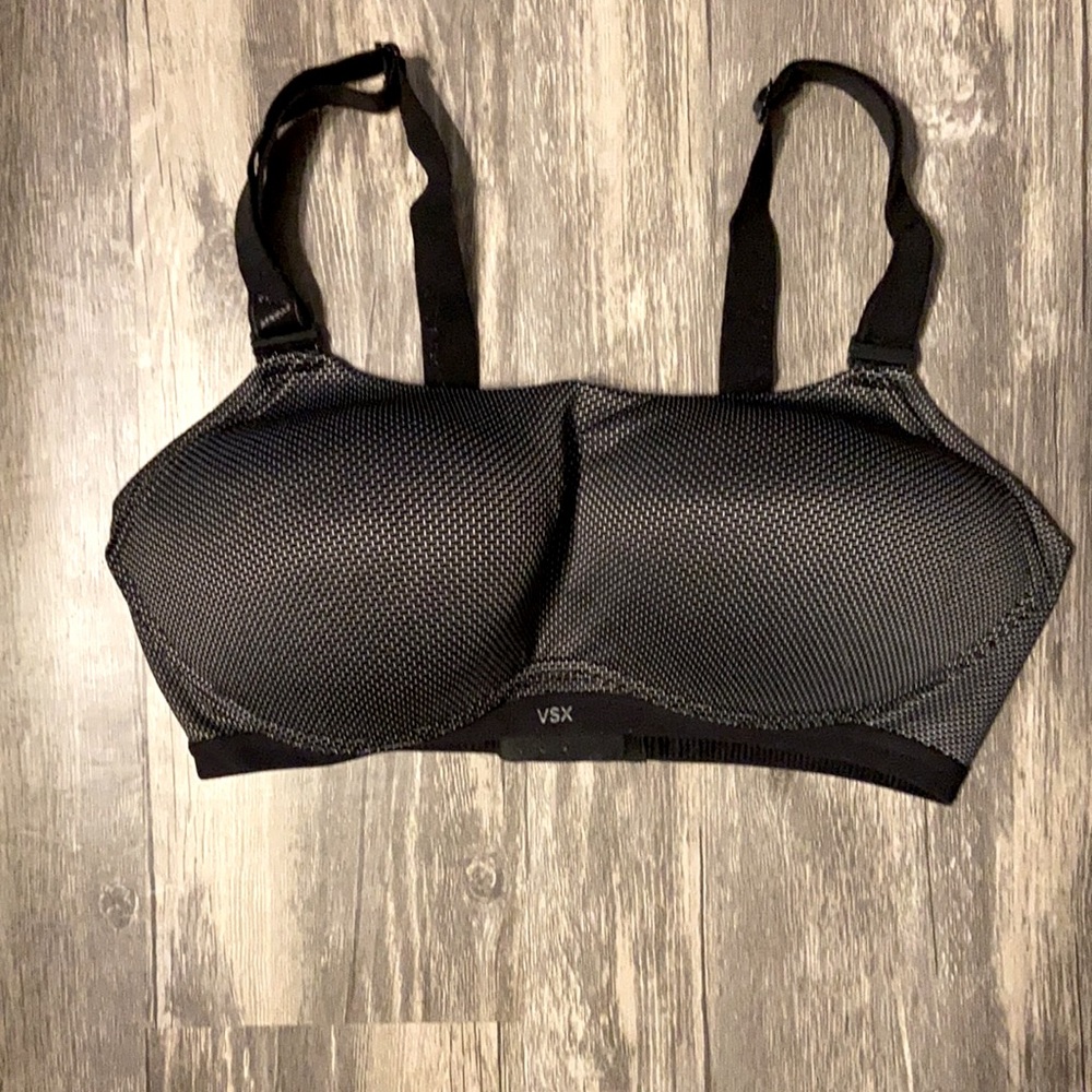 Victoria secret sports bra 34D